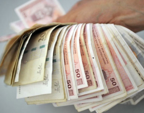 Gradiška: U smeću završila torba sa 8.500 KM!