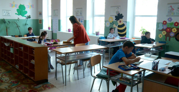 Roditelji traže produženi boravak za djecu u školama