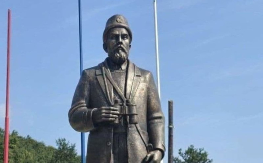 Postavljen spomenik komandantu Pavlu Đurišiću kod Berana