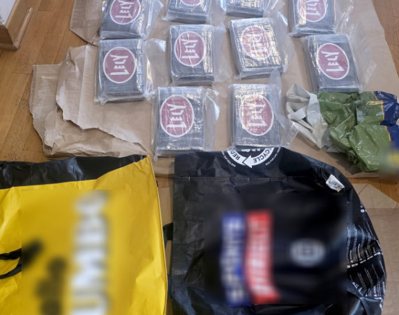 Tri osobe uhapšene, zaplijenjeno 12 kilograma kokaina