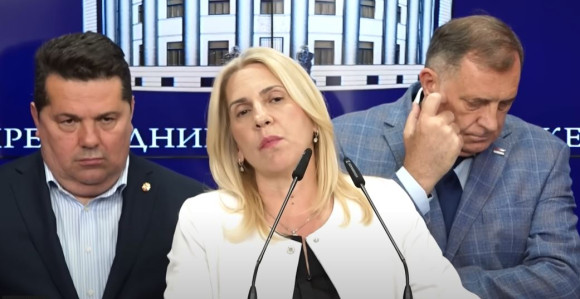 Kad je teško SNSD zove opoziciju i poziva na jedinstvo