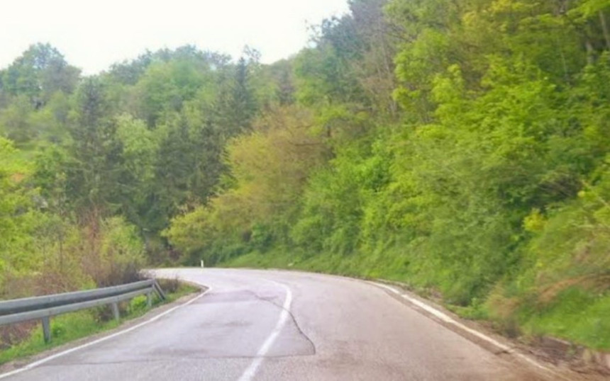 Teška nesreća na putu Foča-Gacko, poginuo motociklista