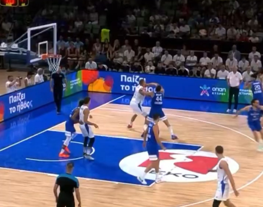 Košarkaši Srbije pobijedili Grčku na pripremnom turniru