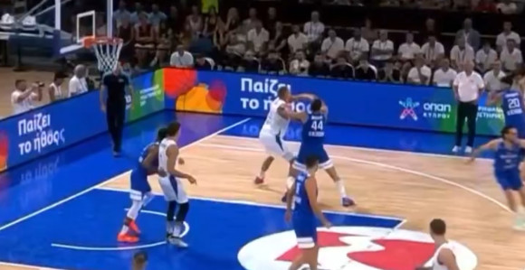 Košarkaši Srbije pobijedili Grčku na pripremnom turniru
