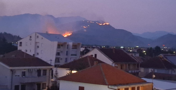 Crna Gora u plamenu, besana noć pred vatrogascima (VIDEO)