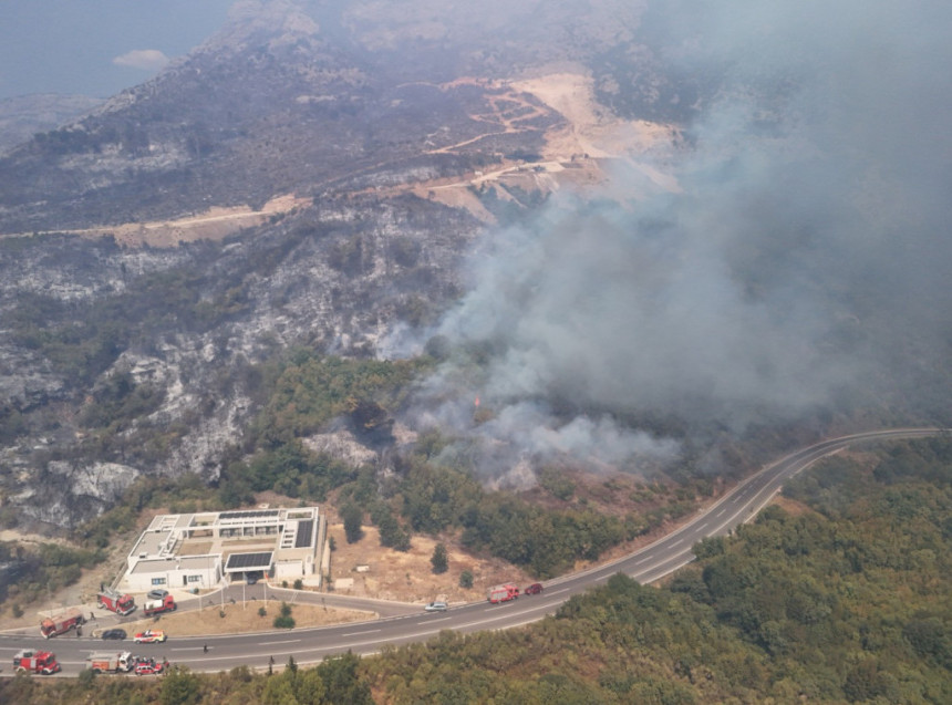 У Црној Гори и јутрос активан већи број пожара