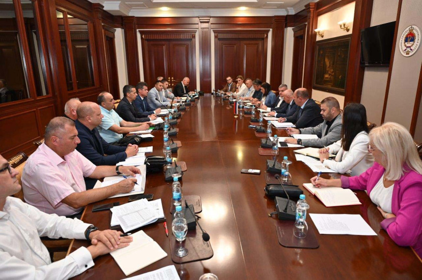 Đokiću opravdani zahtjevi za skuplju mrežarinu u RS