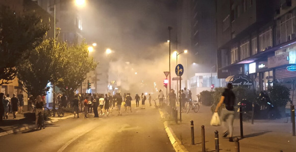Protesti u više gradova u Srbiji, incidenti u NS