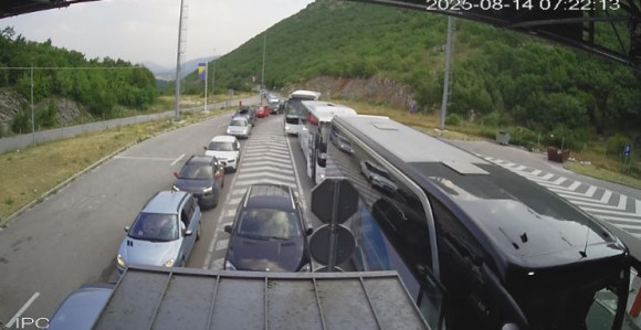 Pojačana frekvencija vozila na graničnim prelazima u BiH