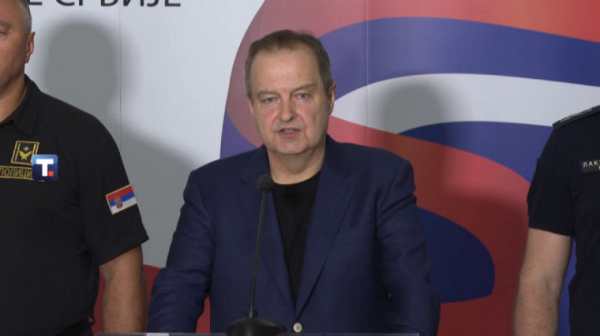 Uspostavljen je javni red i mir, najmanje 42 policajca povrijeđena