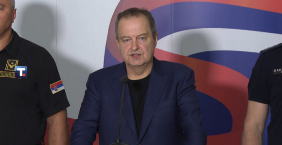 Uspostavljen je javni red i mir, najmanje 42 policajca povrijeđena