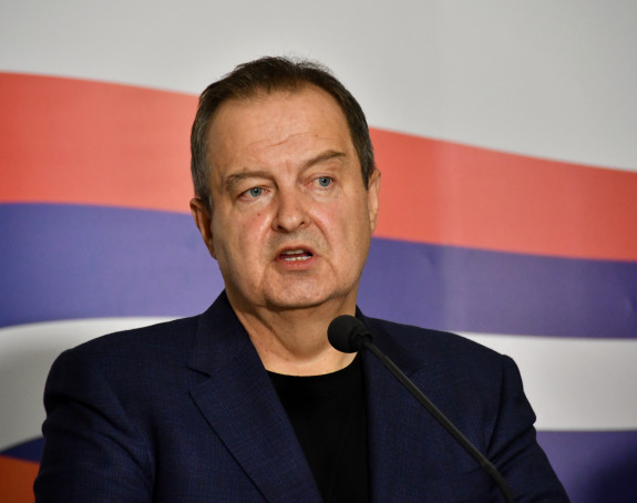 Дачић: Повријеђено најмање пет полицајаца