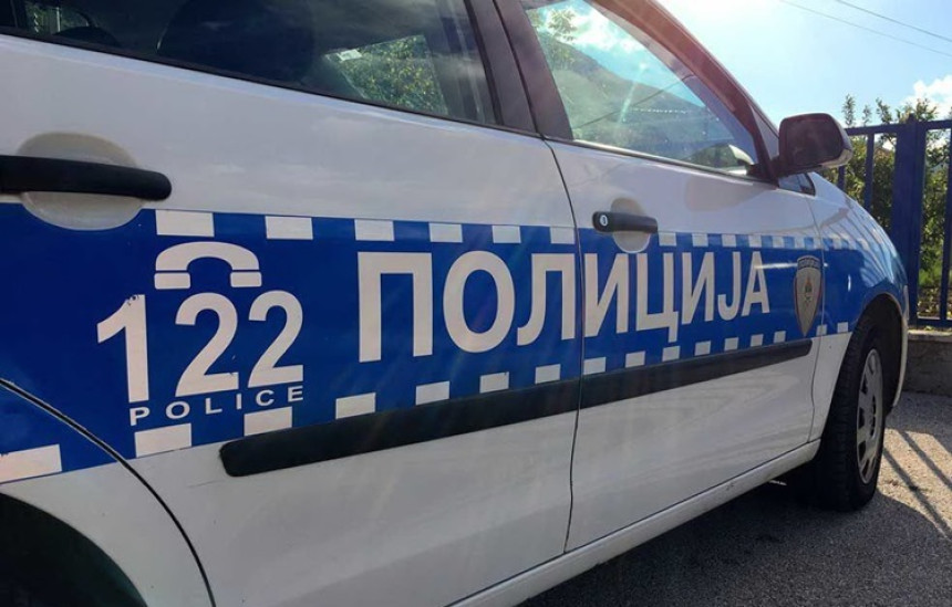 Pretres zbog krađe bankovne kartice, ukradeno 1.000 KM