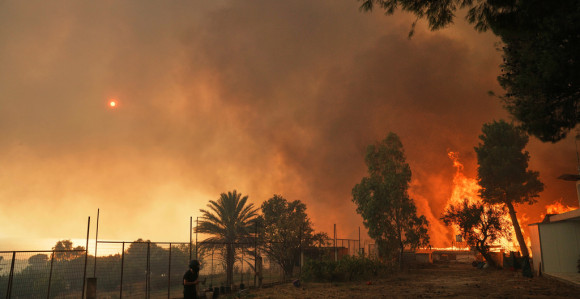 Veliki šumski požar bjesni u grčkom regionu Ahaja