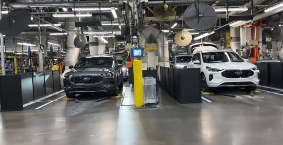 Građani BiH teško do novog auta, spas u polovnjacima