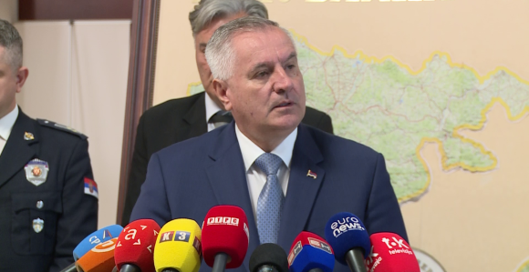 Hoće li Višković prekosutra podnijeti iznuđenu ostavku  koju mu traži Dodik ili će se suprostaviti slijepom i bahatom vođi!?