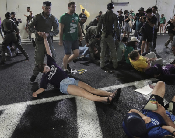 Na antivladinim protestima u Izraelu uhapšeno 25 osoba