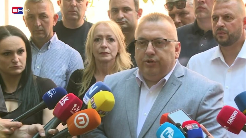 Opoziciona priča: Selo gori, a baba se češlja