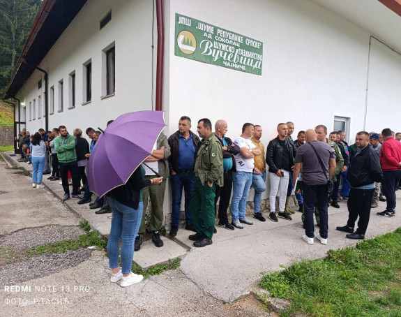 Radnici ŠG "Vučevica" u štrajku, traže plate