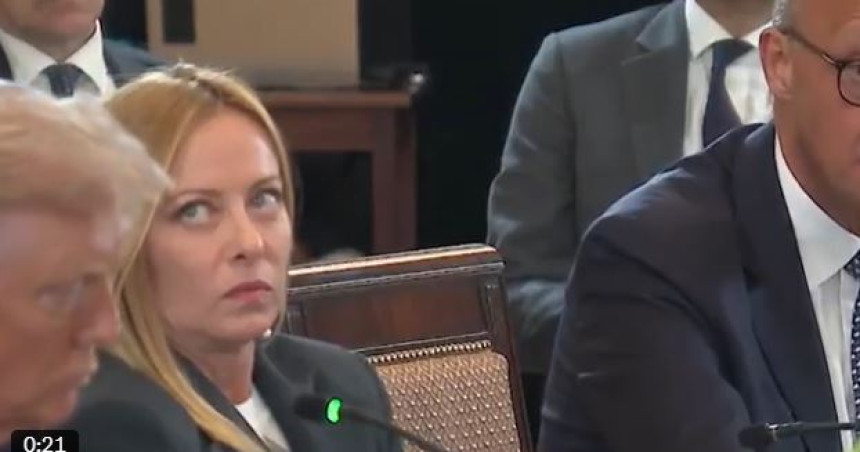 Meloni koluta očima dok Merc govori Trampu (VIDEO)
