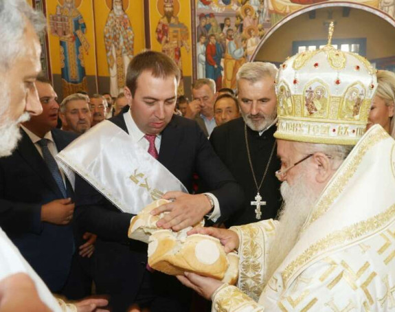 Vjera nas sabira, a tradicija daje snagu da opstanemo