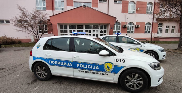 Brčko: Policajac provalio u stan, pa stradao bježeći