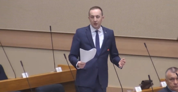 Bodiroga pitao poslanike SNSD: Kakva je poruka stigla iz američkog Stejt departmenta (VIDEO)