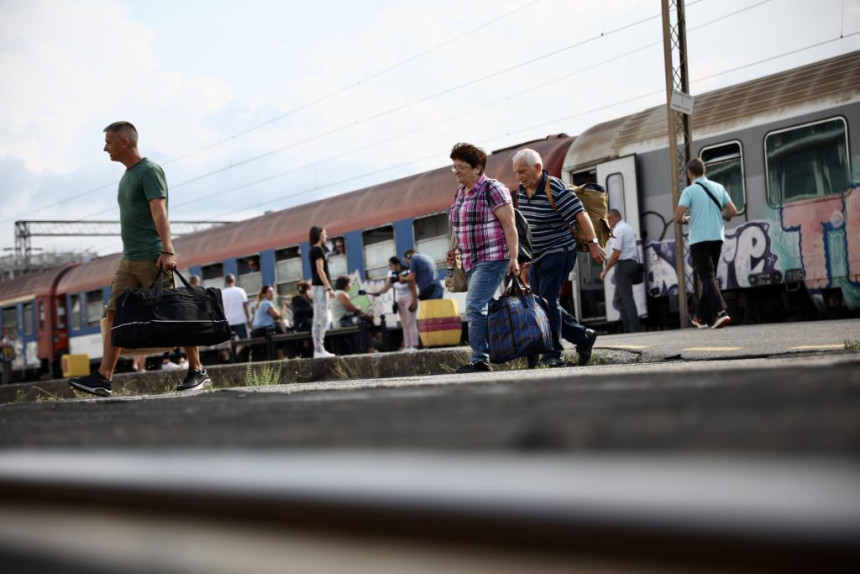 Vozovi ne idu u Crnoj Gori do daljnjeg zbog opstrukcije