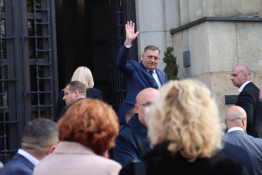 Nakon presude Dodik nema pravo da obavlja poslove predsjednika