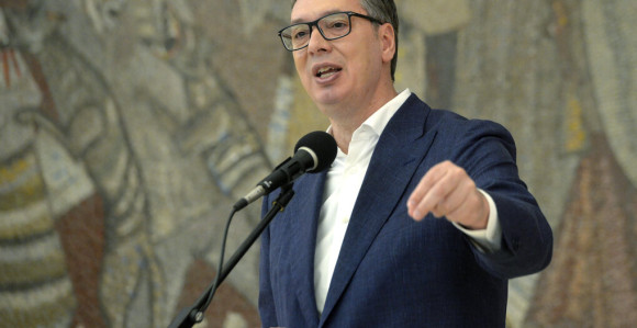 Vučić: Nadam se da će razmisliti i prihvatiti dijalog