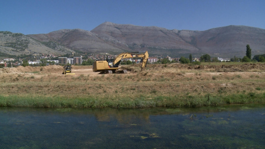 Bolnica u Trebinju paravan za gradnju stambenog kompleksa