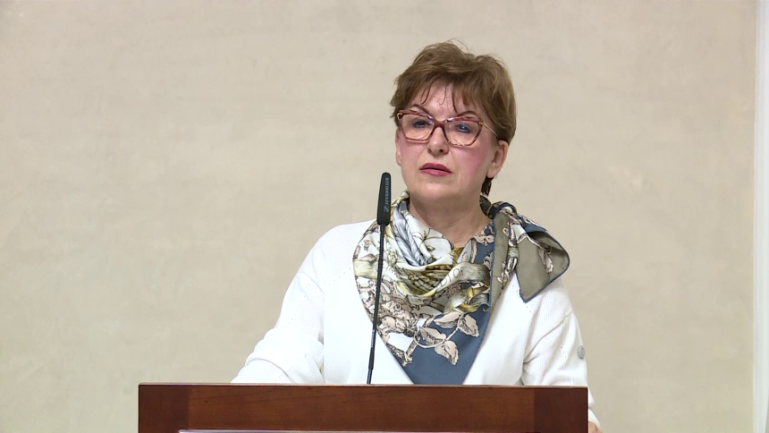 Vidovićeva zapošljava u Ministarstvo finansija zdravstvene radnike i vazduhoplovce?!