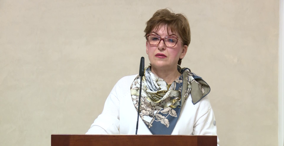 Vidovićeva zapošljava u Ministarstvo finansija zdravstvene radnike i vazduhoplovce?!