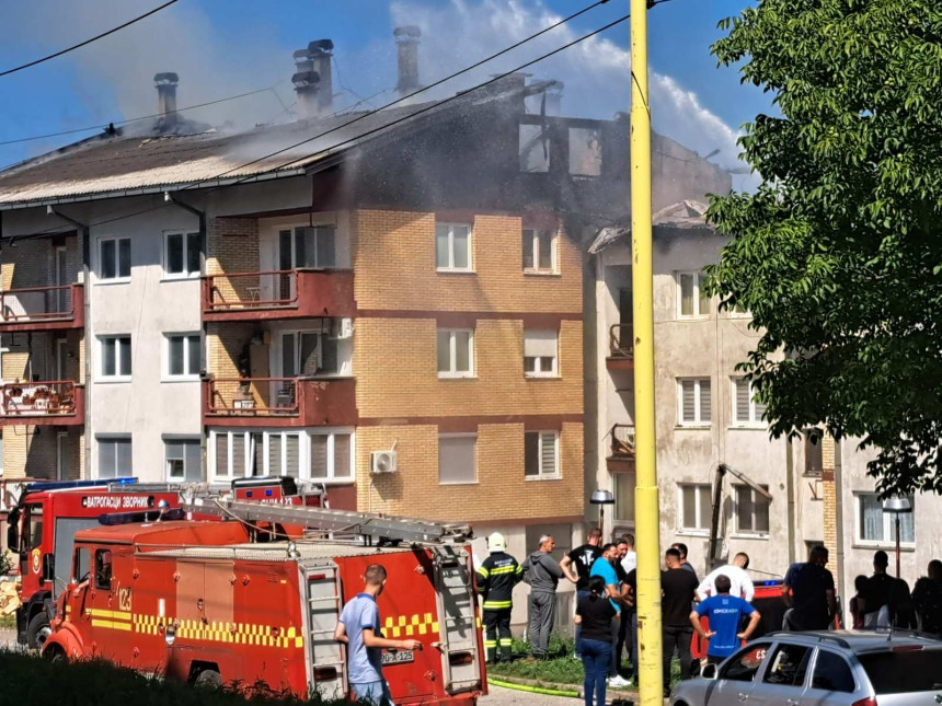 Policija: U požaru u Vlasenici izgorjelo šest stanova