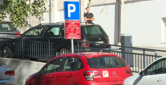 Naplata parkinga po principu plaćaš, ali ne parkiraš