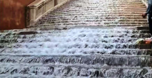 Potop u Dalmaciji: Kiša na ulicama napravila vodopad