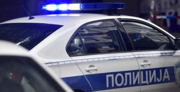 Vozač iz BiH probio rampe na prelazima Hrvatske i Srbije