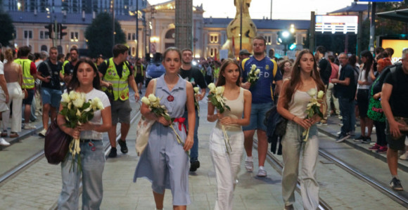 U Beogradu i Novom Sadu večeras šetnja srednjoškolaca