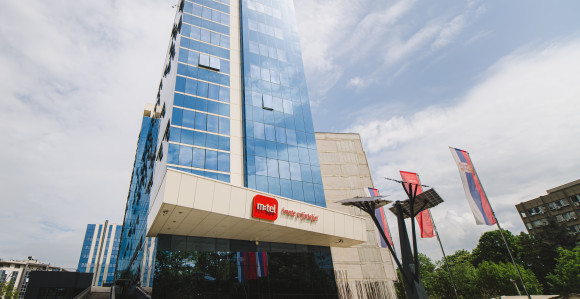 М:тел стипендира десеторо дјеце и младих са КиМ