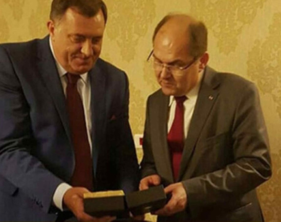 Додик и Шмит протеклих мјесеци имали више тајних састанака?!