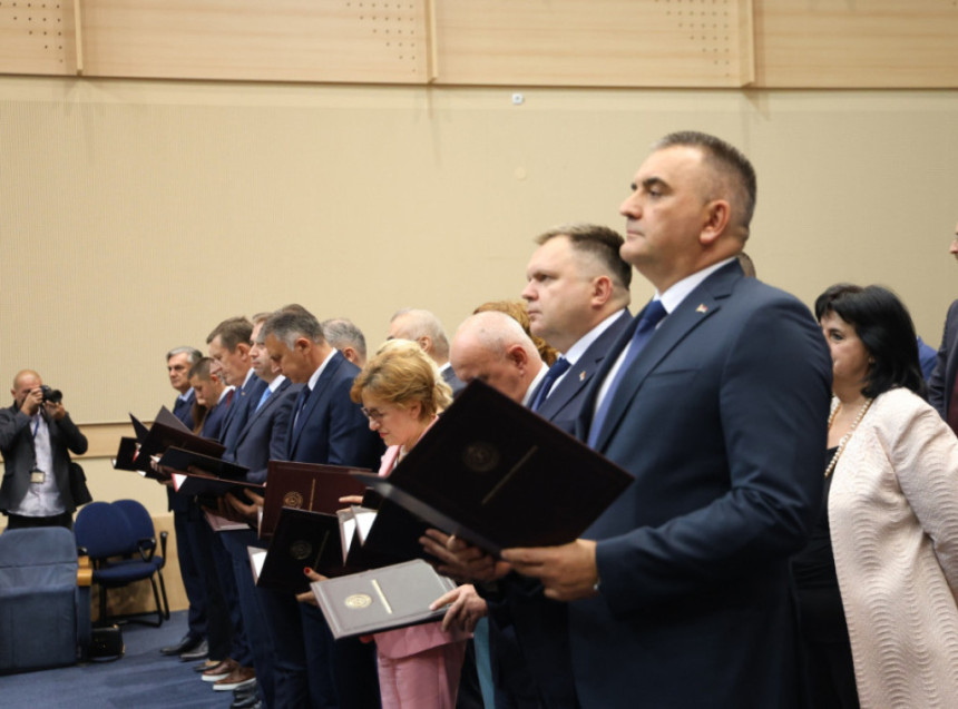 Gdje Minićeva vlada vodi Republiku Srpsku?