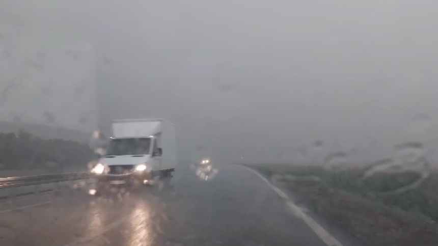 Olujno nevrijeme pogodilo više gradova u Srbiji