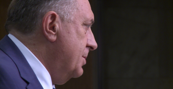 Dodiku poništen diplomatski pasoš, sada može putovati samo kao običan građanin