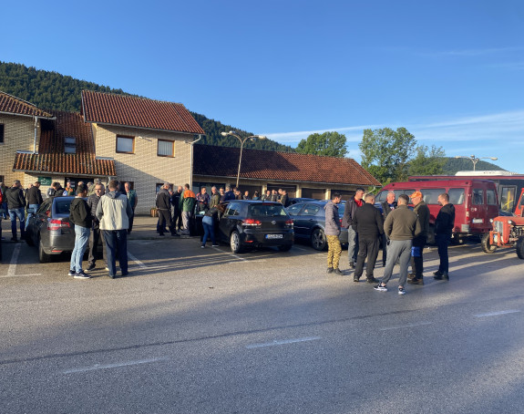 Šumari u Driniću ponovo štrajkuju, traže isplatu plata