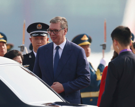 Вучић се састао са предсједником Кине Си Ђинпингом у Пекингу