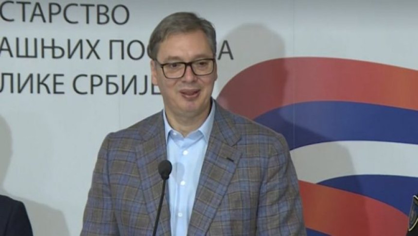 Vučić poručio: Stabilnost Srbije nećete ugroziti