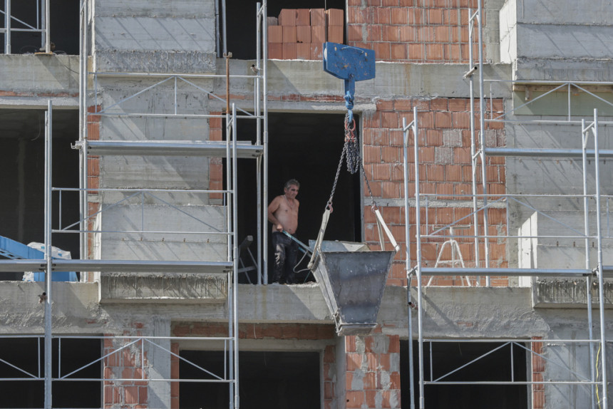 Tuča u Puli zbog skele na gradilištu, ima povrijeđenih