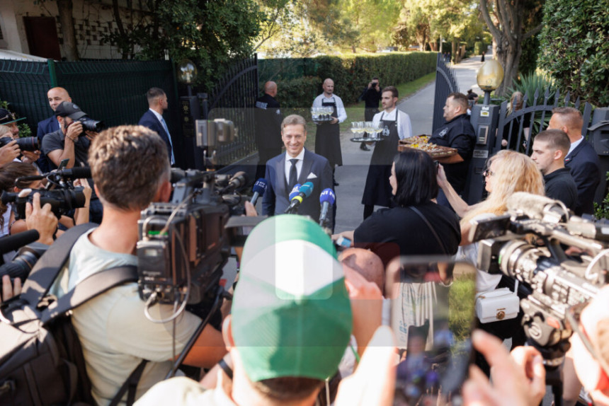 Оженио се словеначки премијер Роберт Голоб