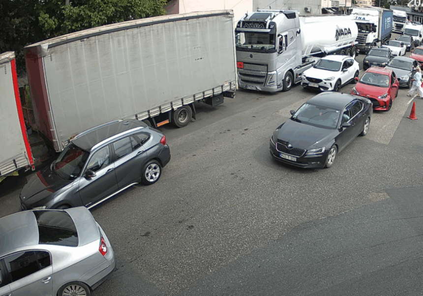 Strpljenja: Evo na kojim graničnim prelazima su gužve
