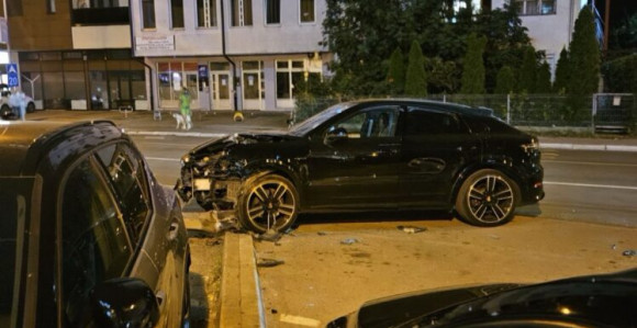 Djevojka poršeom polupala nekoliko auta u Banjaluci
